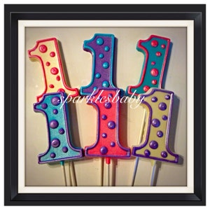 24 Rainbow Number Lollipops: Personalized Party Favors